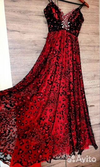 Вечернее платье
