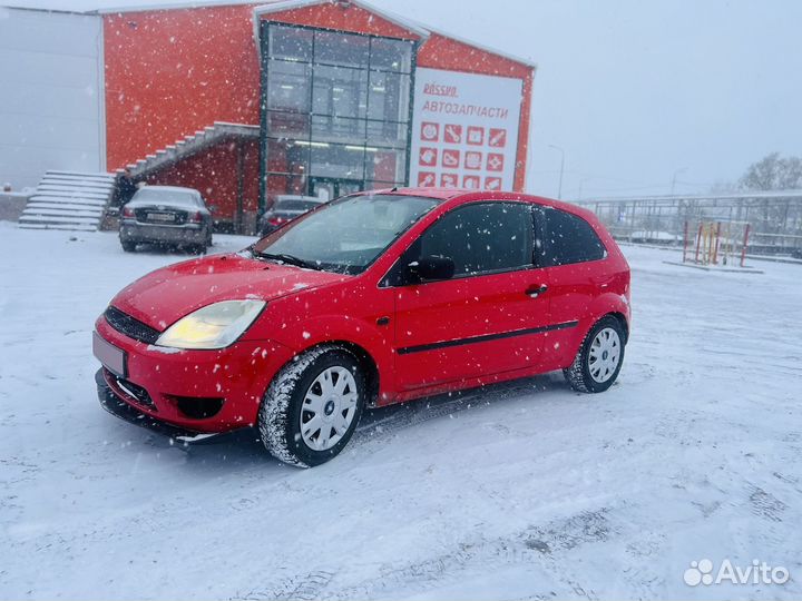 Ford Fiesta 1.3 МТ, 2005, 233 551 км