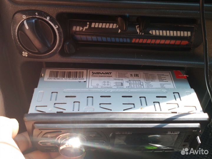 Магнитола swat