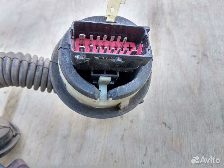 Проводка передней правой двери Пежо 206