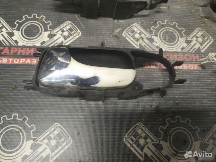 Ручка двери внутренняя Шевроле Лачетти