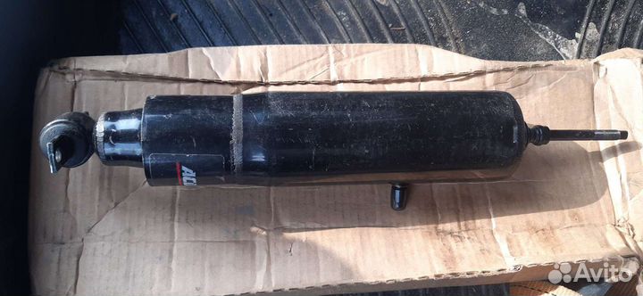 Амортизатор задний Cadillac Seville deville