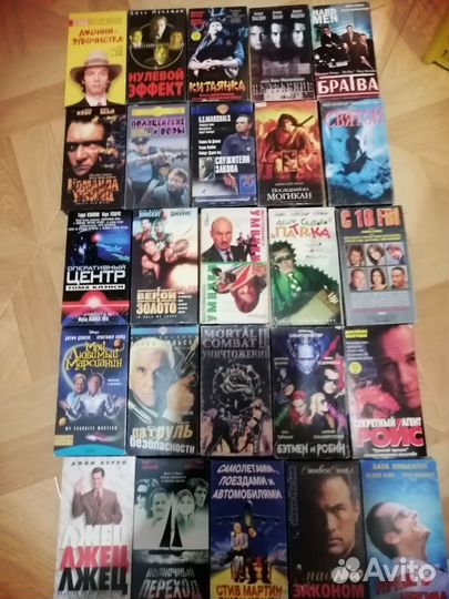 Видеокассеты с фильмами и мультфильмами