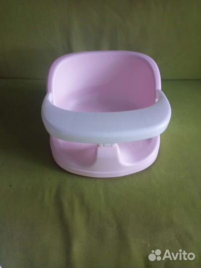 Для купания горка, стульчик и водяной коврик