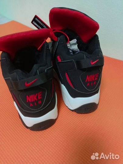 Мужские зимние кроссовки