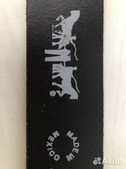 Ремень мужской кожаный Levi's черный