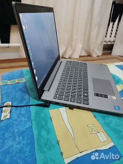 Ноутбук lenovo
