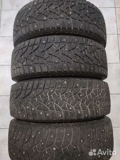 Bridgestone Blizzak Spike-02 205/65 R15 94T
