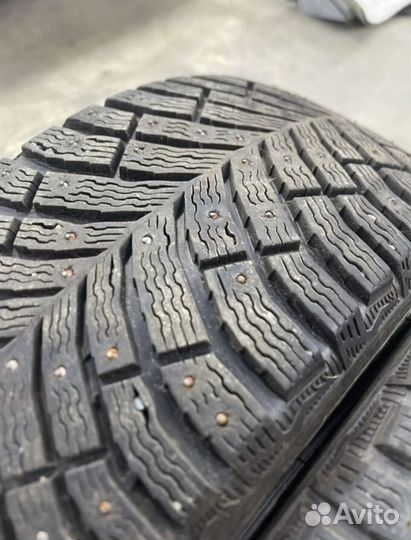 Michelin X-Ice North 4 225/45 R18 98T