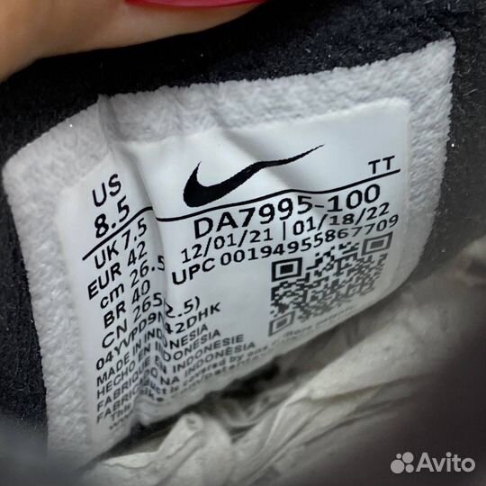 Оригинал 42 eu Nike waffle one