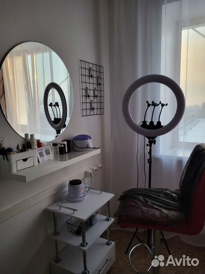 Маникюр, укрепление гелем / окрашивание бровей