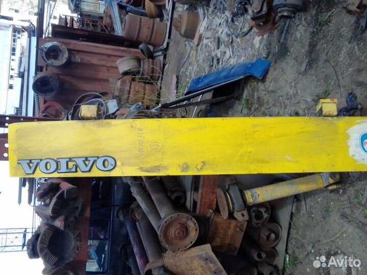 Капот Volvo FL6