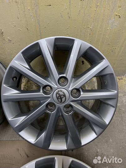 Диски на Toyota Camry R16