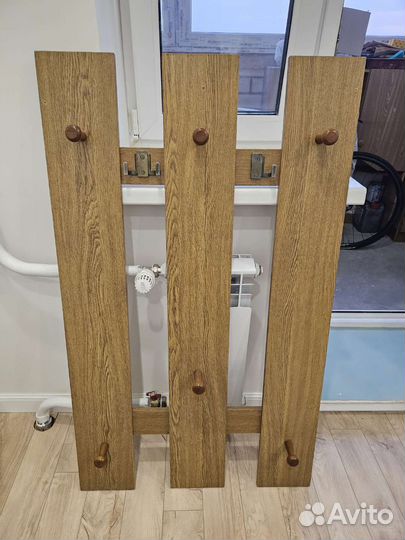 Вешалка на стену