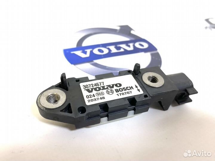 Датчик удара правый Volvo XC90 2002-2014