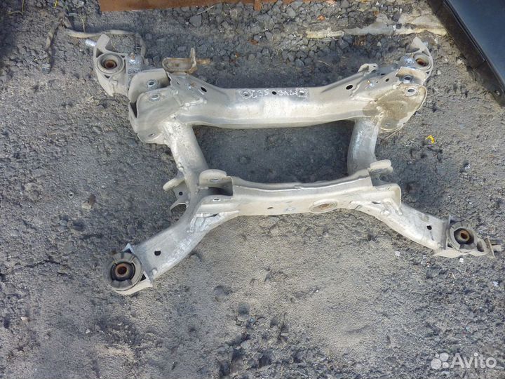 Подрамник задний Infiniti G35 V35 VQ35DE