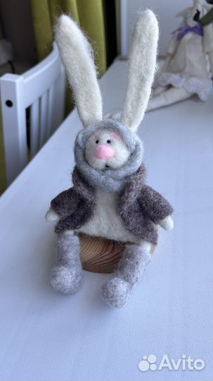 Заяц из шерсти, подарок, интерьерная игрушка