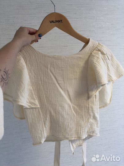 Блузки и джинсовая юбка