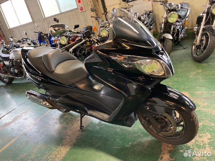 Mаксискутер Suzuki Burgman (SkyWave) 400