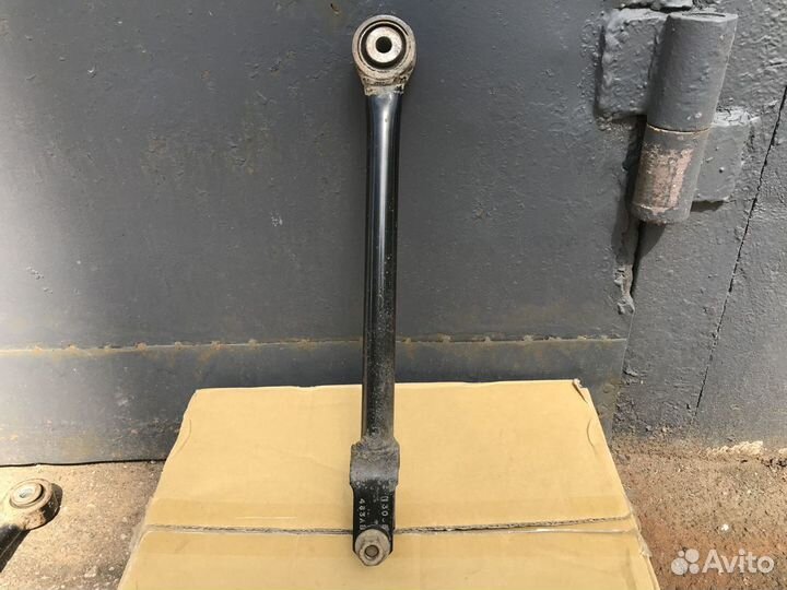 Тяга задняя поперечная Dodge Challenger 09-14