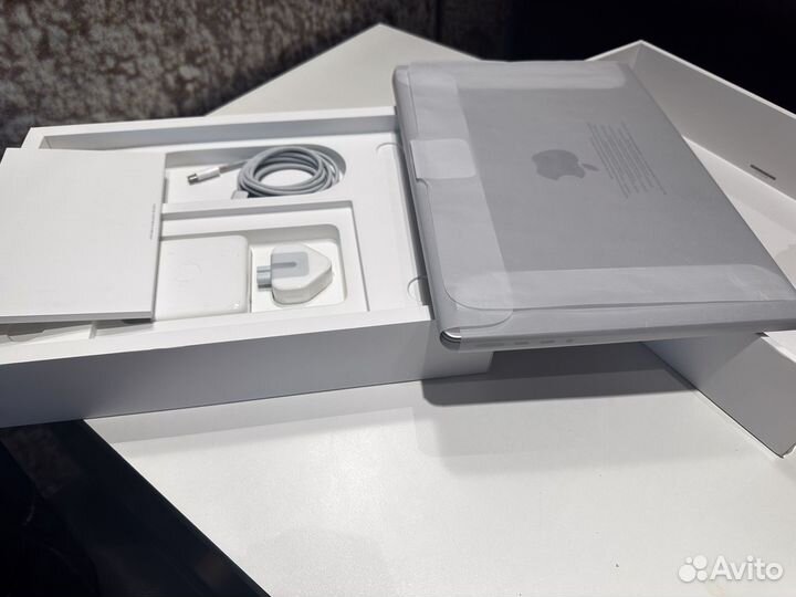 MacBook Pro 14 2021 M1/16 GB/1 Tb/Идеал