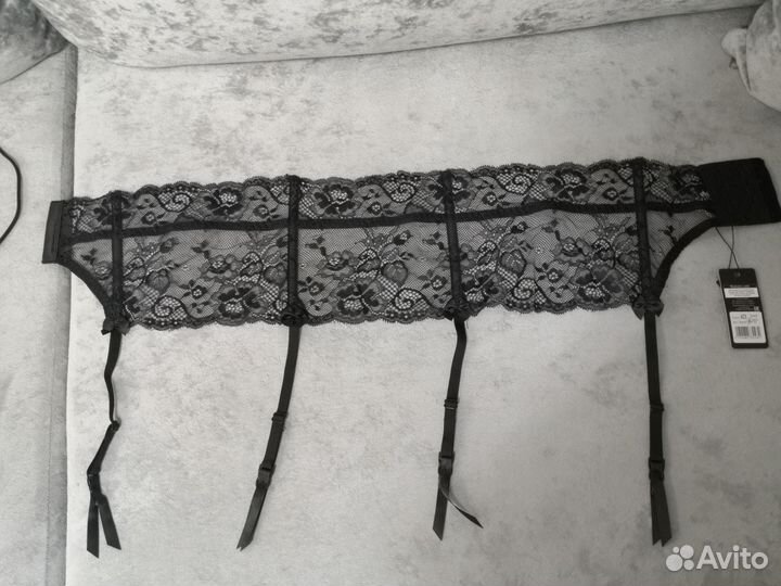 Женский пояс для чулок