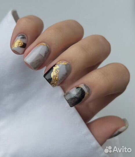 Маникюр / Наращивание ресниц / Шугаринг