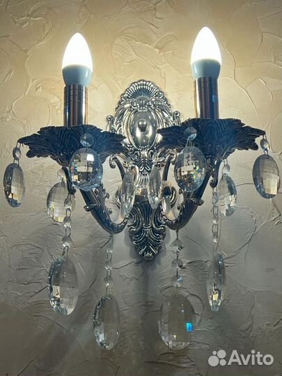 Люстра и бра 2шт