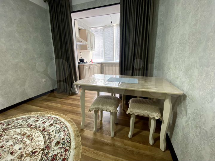 2-к. квартира, 40 м², 4/10 эт.