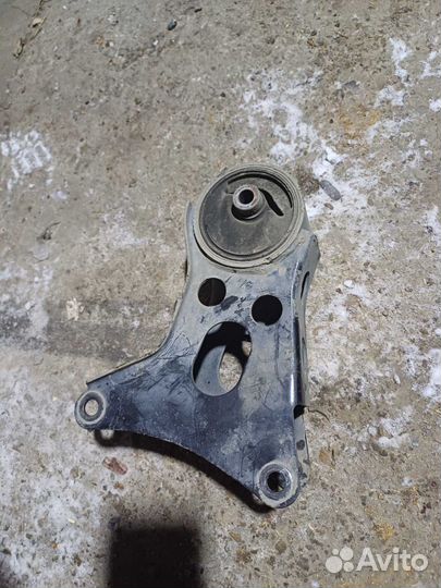 Опора двигателя задняя