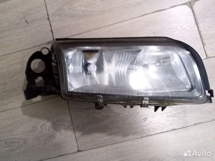 Фара передняя правая Volvo s80 (99-06)
