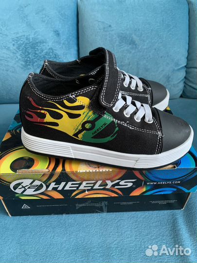 Heelys / Роликовые кроссовки