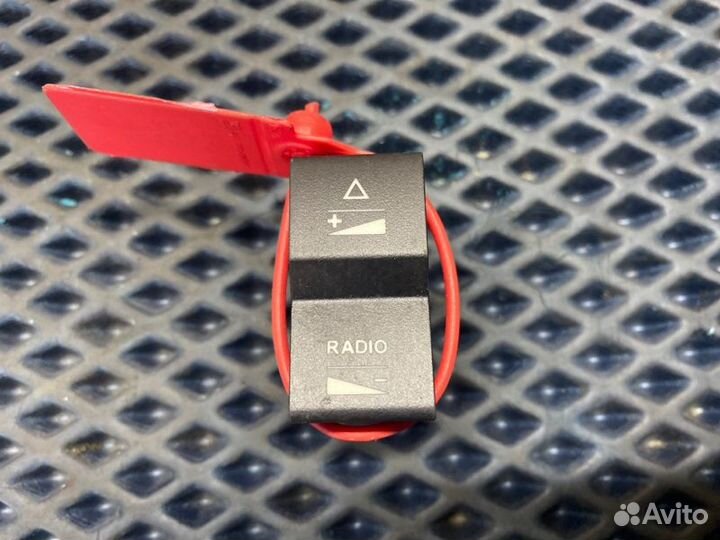 Клавишный выключатель Mercedes