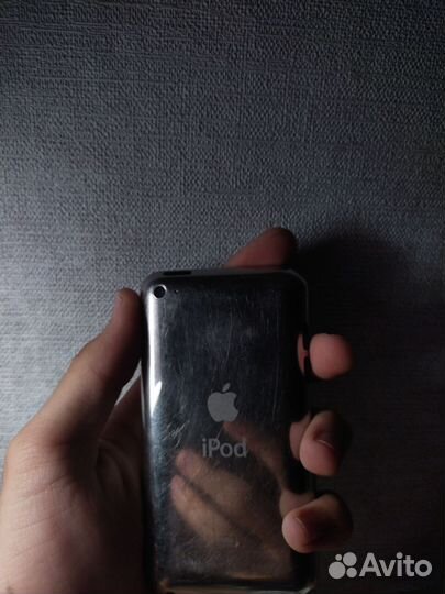 iPod touch 4