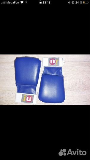 Щитки на ноги и перчатки