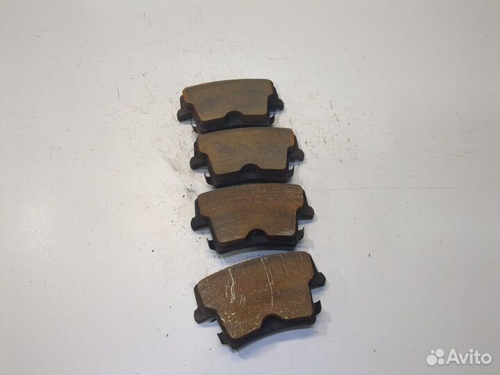 Колодки тормозные Dodge Challenger 2014, 2015