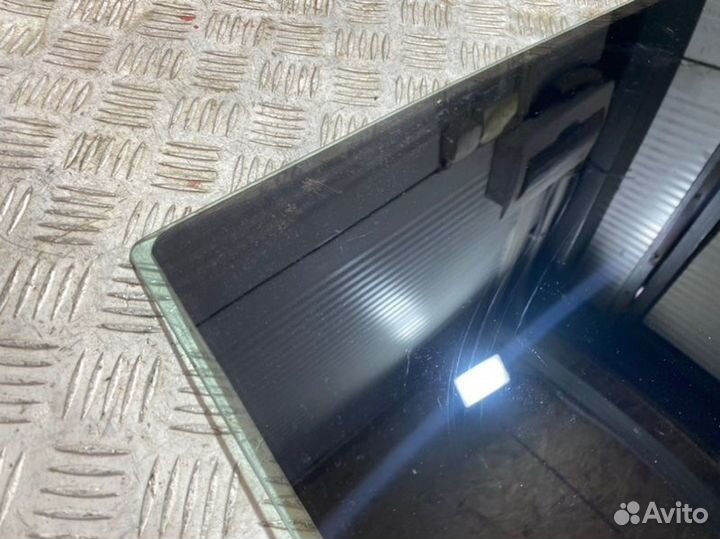 Стекло двери опускное заднее левое Ssangyong