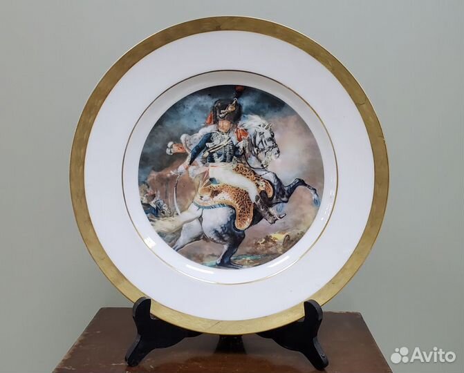 Блюдо фарфор Офицер конных егерей середина 20 век