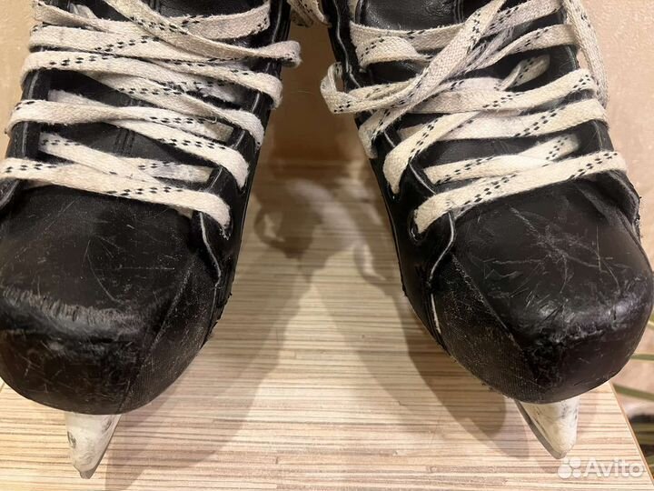 Хоккейные коньки bauer