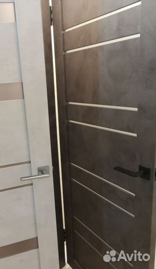 Двери межкомнатные бетон тёмный