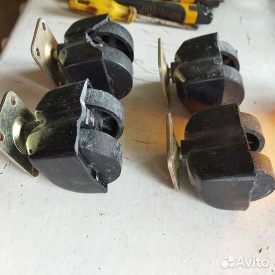 Колесики для мебели