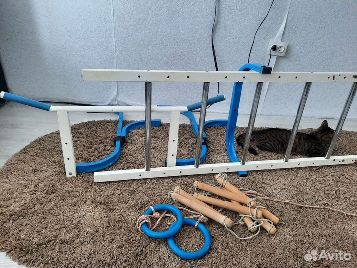 Турник настенный детский