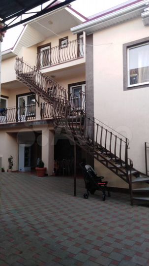 Комната 20 м² в > 9-к., 2/3 эт.