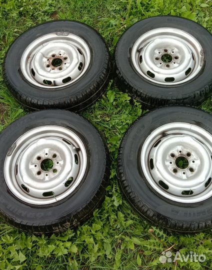 R13 Pirelli Formula Energy 175/75, PCD 4x110 DIA 58.5