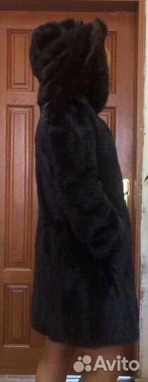 Продаётся норковая шуба
