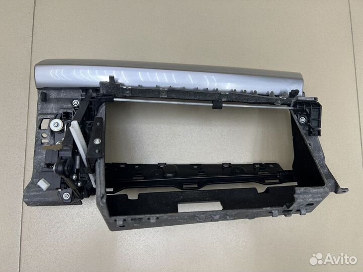 Крышка бардачка BMW X5 E70