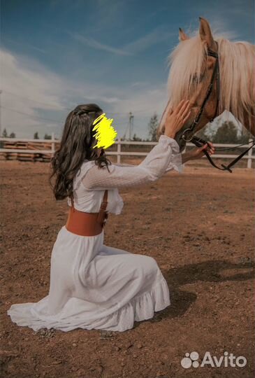 Платье белое