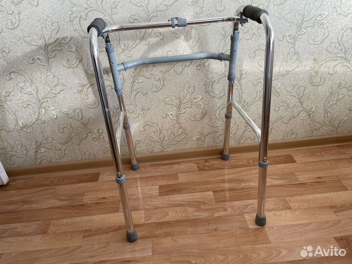 Ходунки для инвалидов