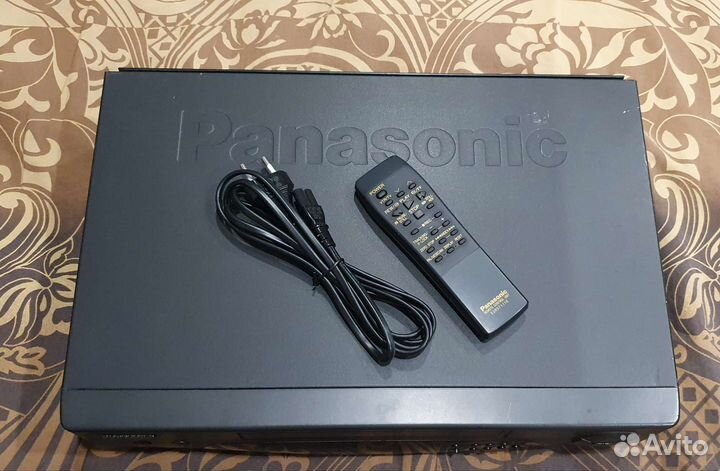 Видеомагнитофон panasonic