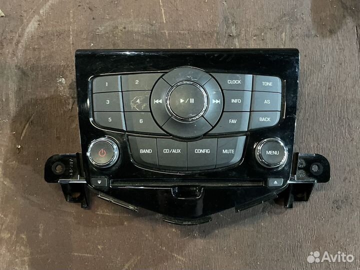 Панель управления Chevrolet Cruze 2008-2015